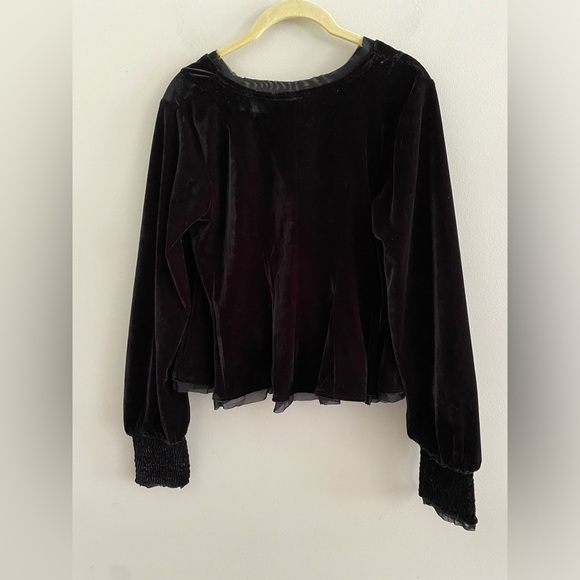 By Anthropologie Swing Velvet Peasant Top black color size S new with tag nwt - Picture 6 of 7